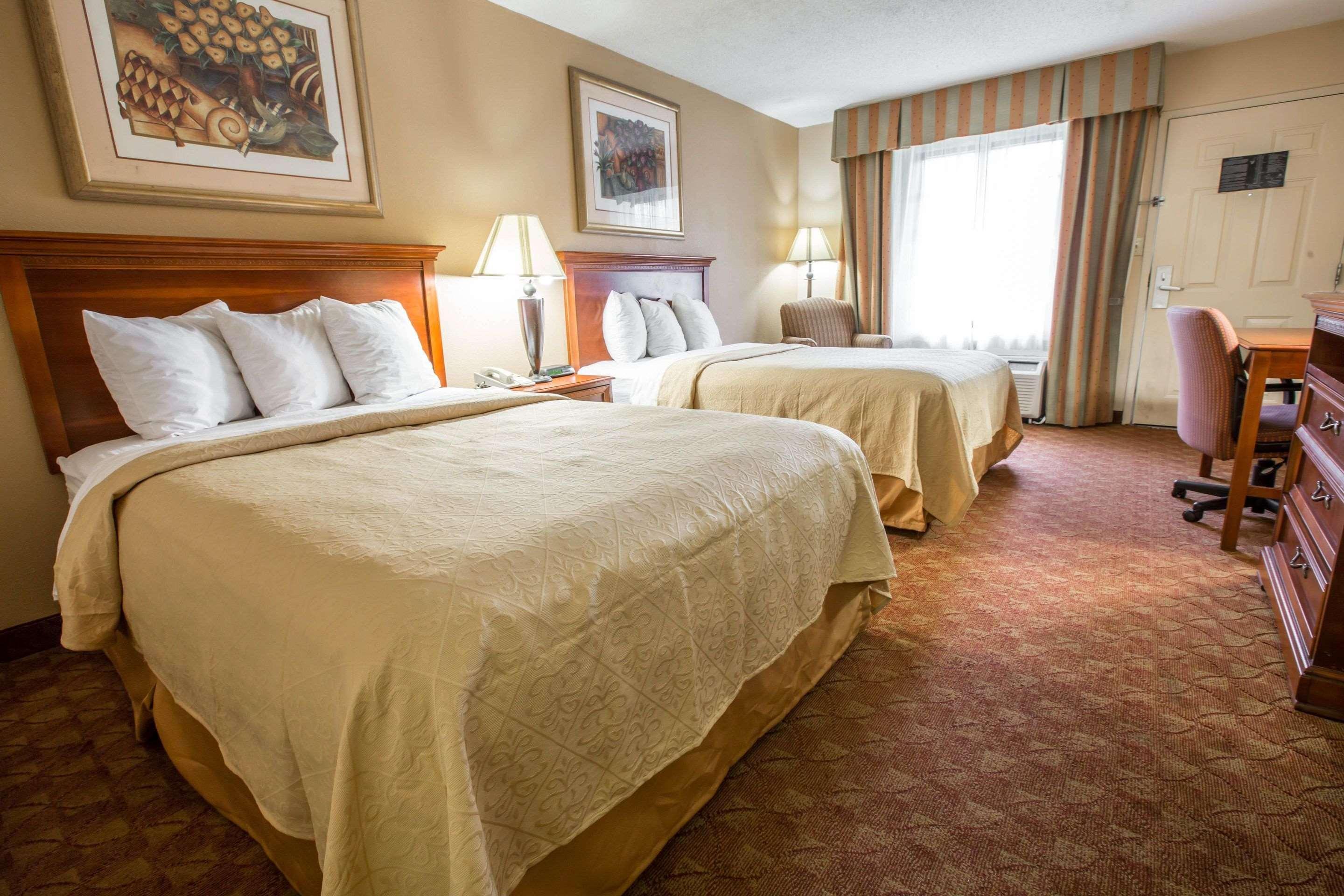 Hotel Quality & Hanes Mall Winston-Salem