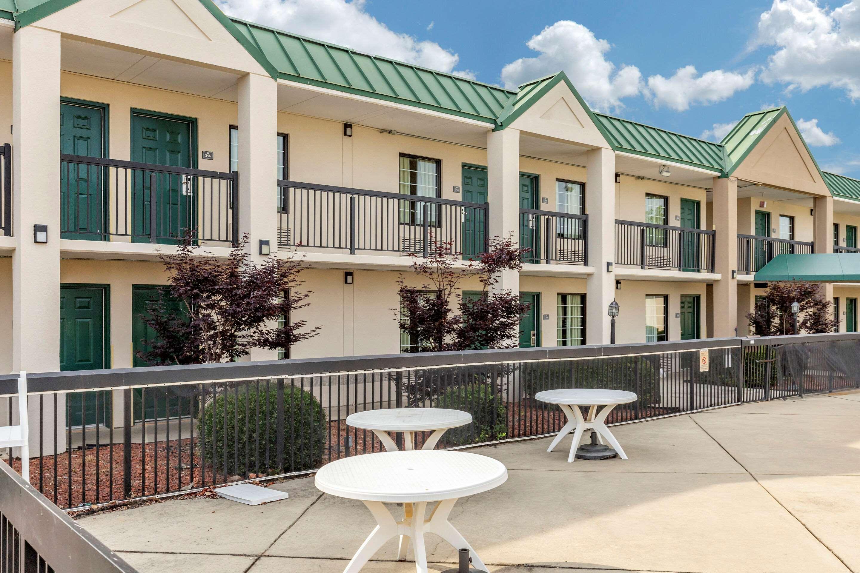 Hotel Quality & Hanes Mall Winston-Salem