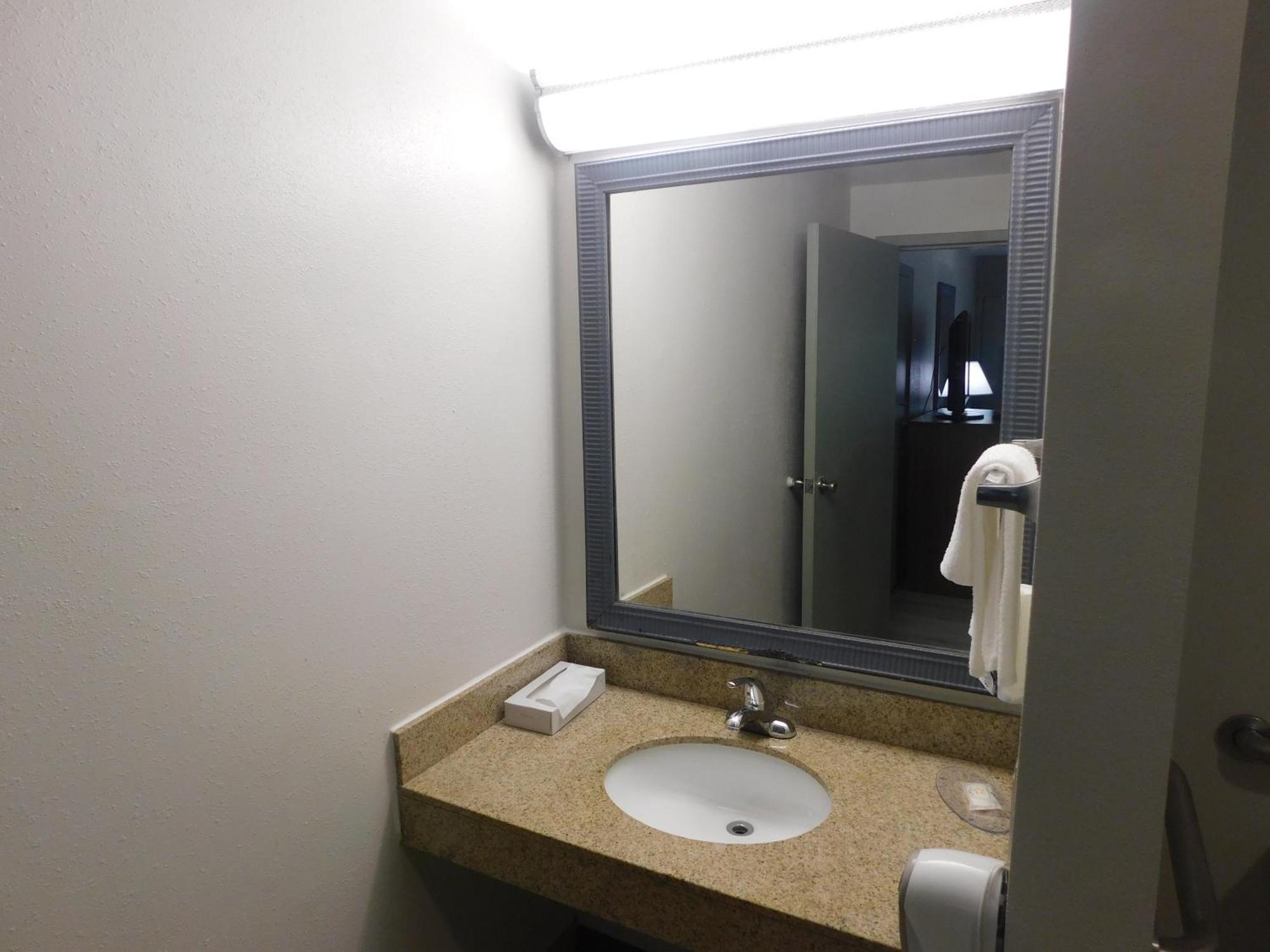 Quality & Hanes Mall Hotel Winston-Salem