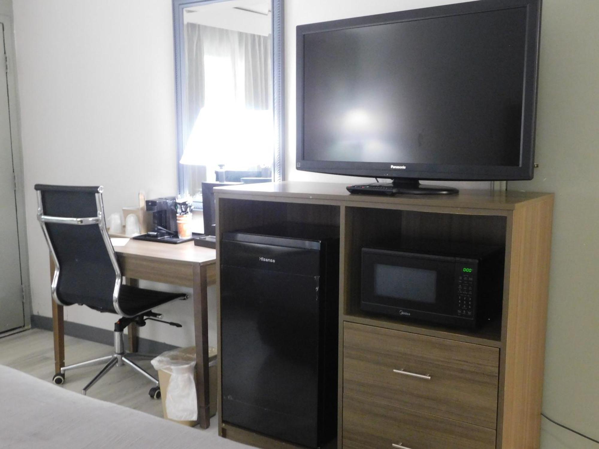 Hotel Quality & Hanes Mall Winston-Salem
