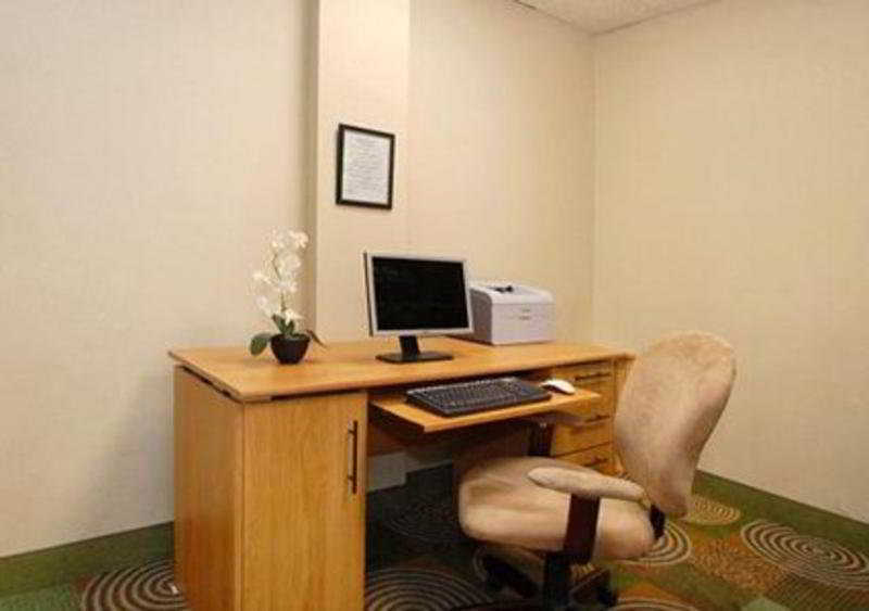 Hotel Quality & Hanes Mall 2*